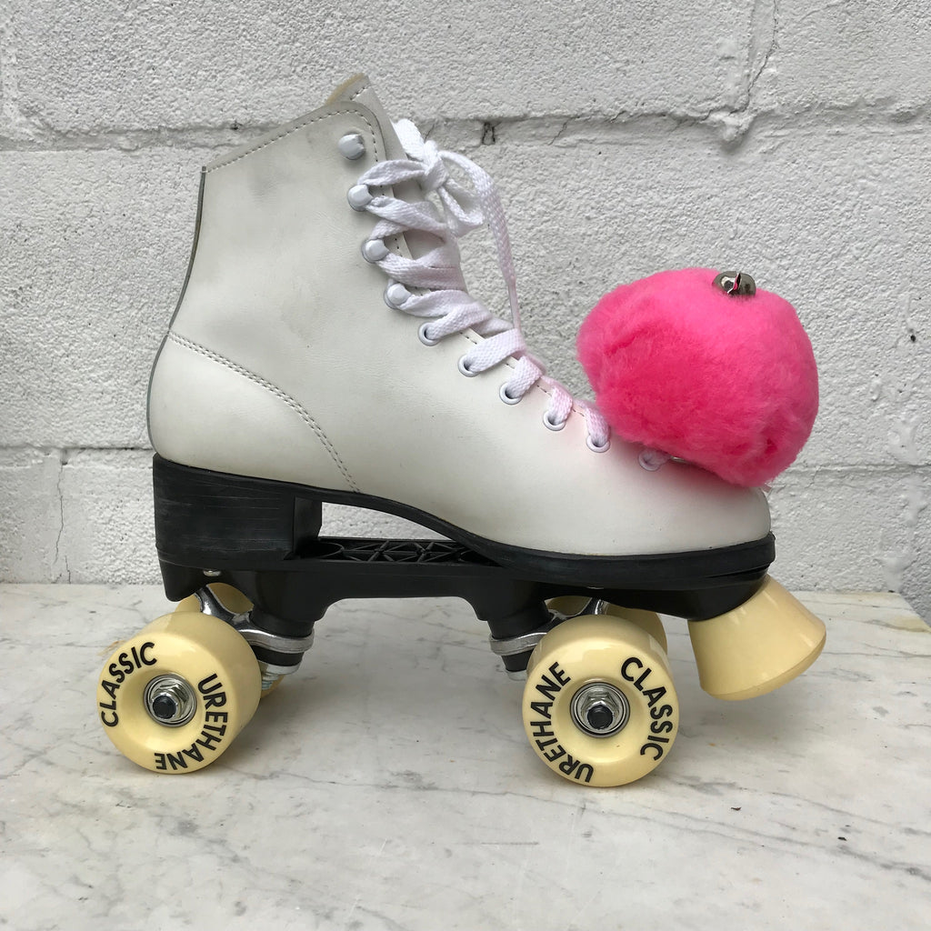 Vintage PACER Freestyle Women's White Leather Youth Roller Skates with Pink Pom Pom : Model #P965 size 6 in Original Box with Key