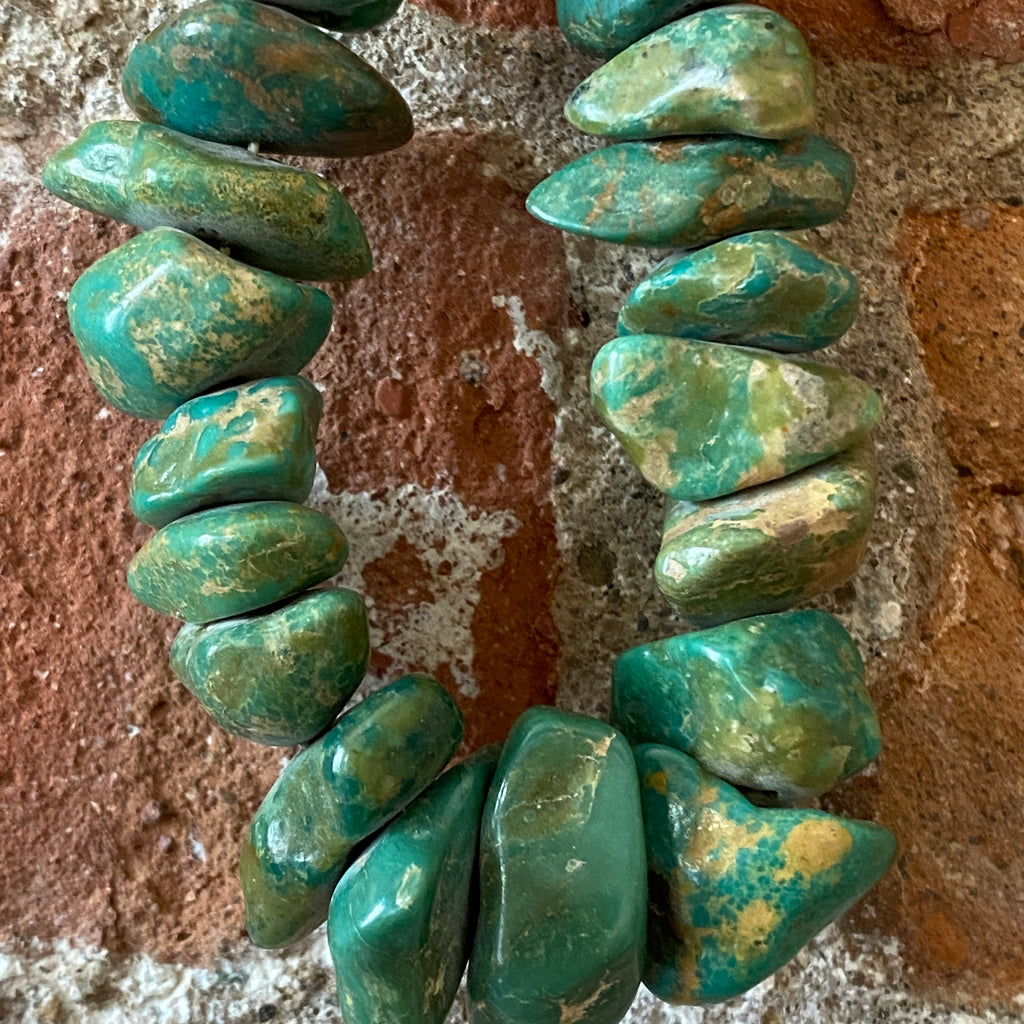 RARE Vintage Large Green Turquoise Necklace w/ polished nugget King Manassa stones, Native American Turquoise, Southwest Statement Necklace