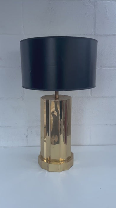 Mid Century Gold Brass Hollywood Regency Fluted Skyscraper Design Table Lamp