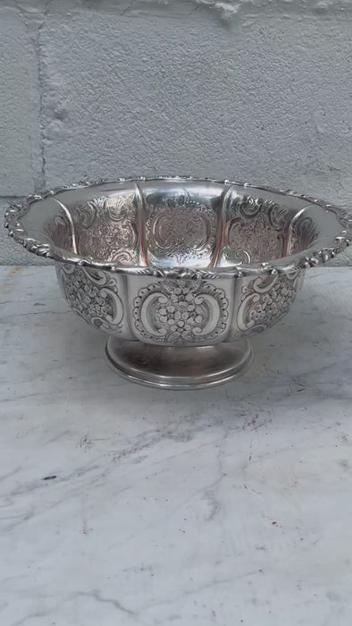 Vintage Silver Plated CHELTENHAM and COMPANY Ornate Hand Chased Bowl. FREE SHIPPING 