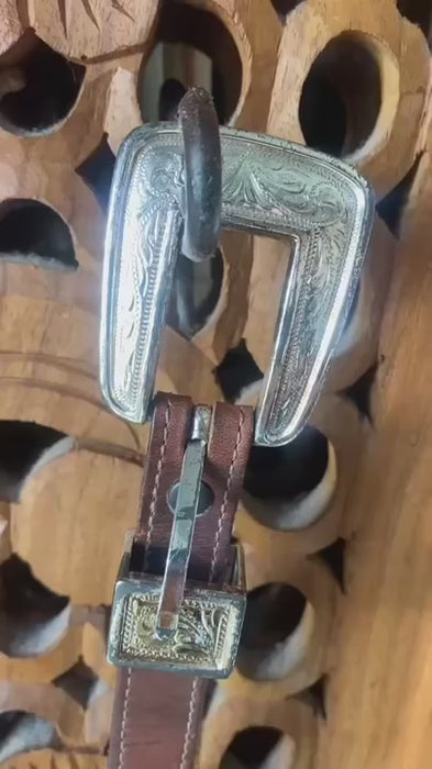 Size XS- 1990s Justin brown leather Concho Western belt w/ silver metal - Womens.   FREE SHIPPING